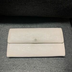 Louis Vuitton Sarah Epi Leather White Long Wallet